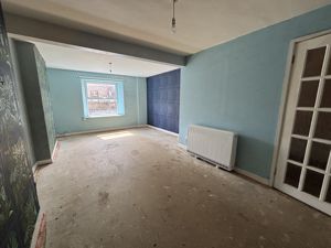 Sitting Room (1)- click for photo gallery